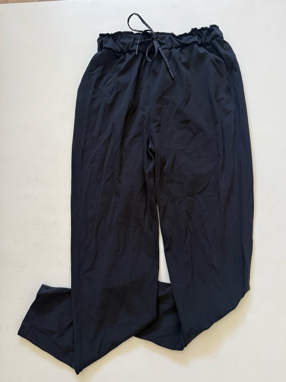 Lululemon black joggers with drawstring waist